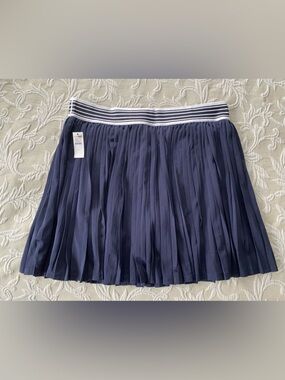 T by Talbots ATHLETIC / casual Navy Pleated Skort with Striped Waistband